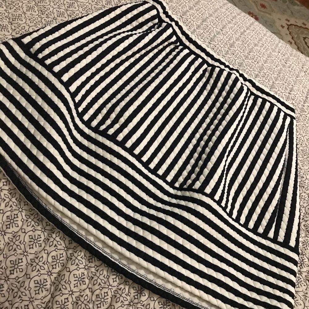 Cute skirt with quilted detail